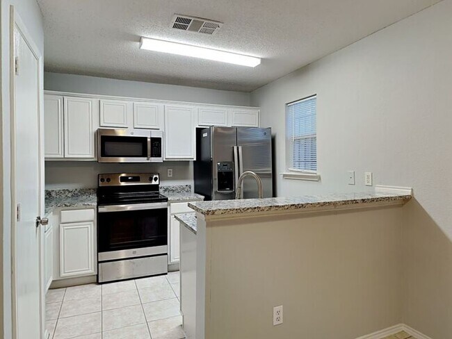 Building Photo - 715 Jalisco Plaza