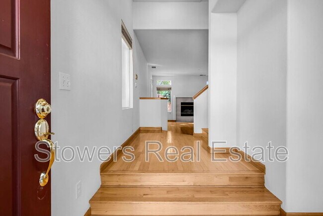 Foto del edificio - 116 Foxglove Ln