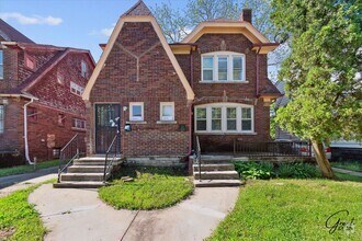 Building Photo - 10343 Crocuslawn Ave