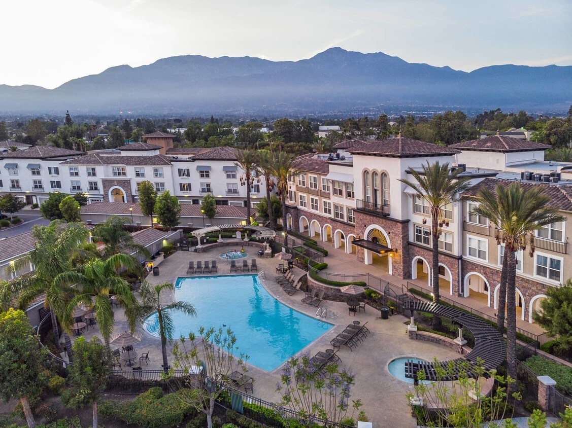 Verano At Rancho Cucamonga Town Square Apartments Rancho Cucamonga Ca Apartments Com