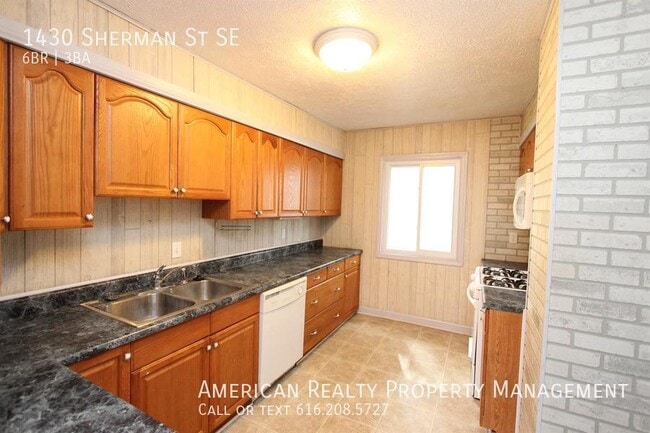 Foto del edificio - 1430 Sherman St SE