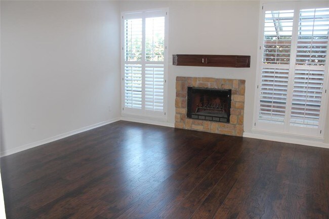 Foto del edificio - 1116 Bering Dr