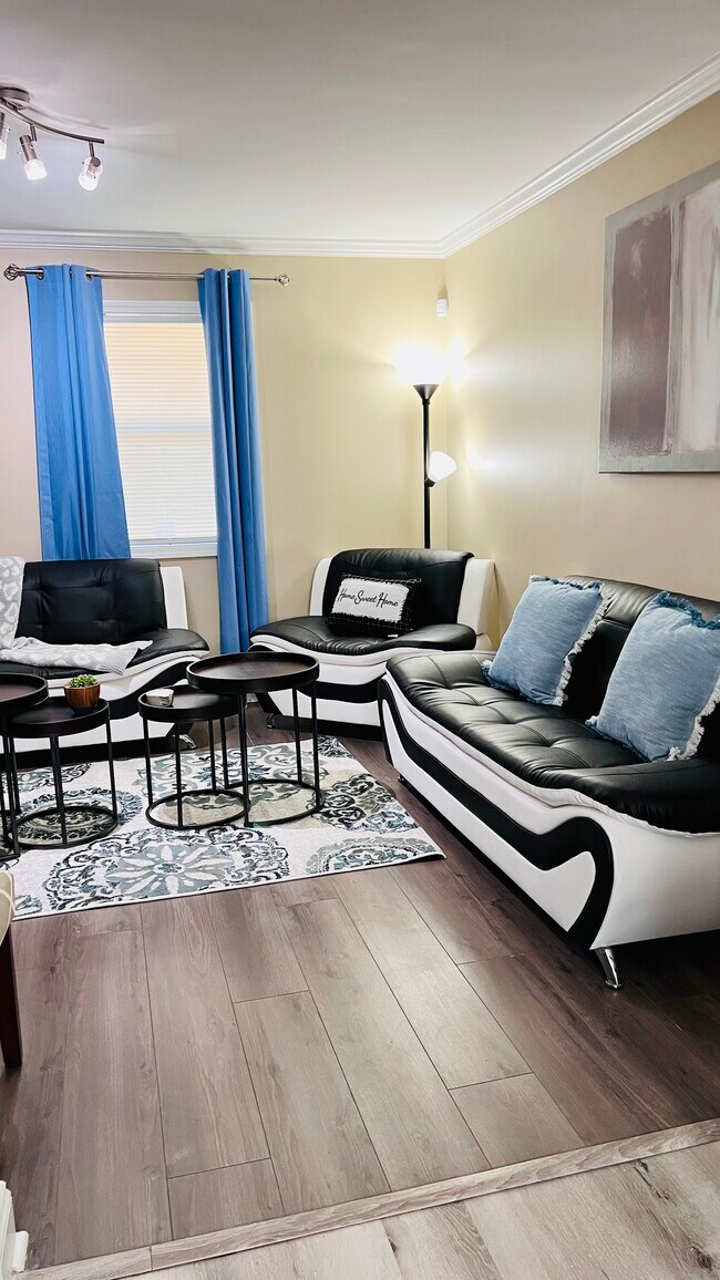 3151 Apt. B - 3151 Booker St