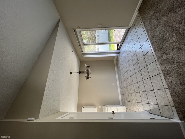Building Photo - 3 br, 2 bath House - 3019 Twinfield Ct