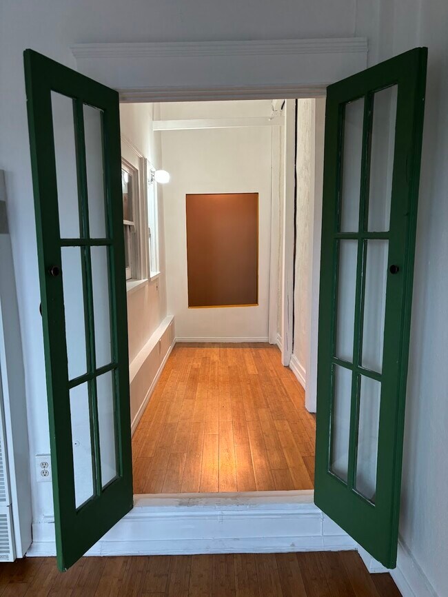 Foto del edificio - 6531 West Blvd., Apt 6