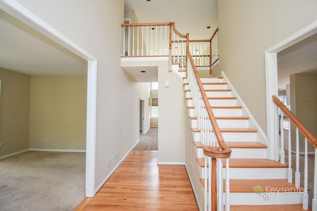 Foto del edificio - 5474 Grandview Ln