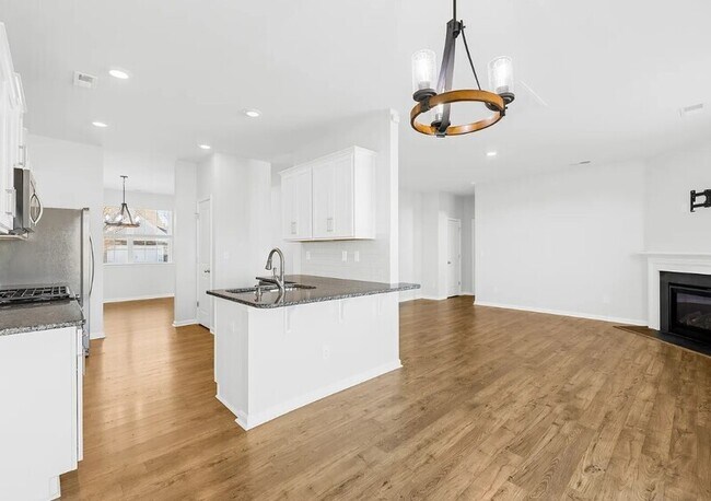 Foto del edificio - 147 Cherry Birch St