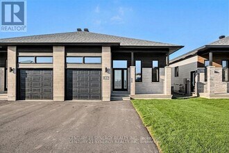 Building Photo - 261 Argile St