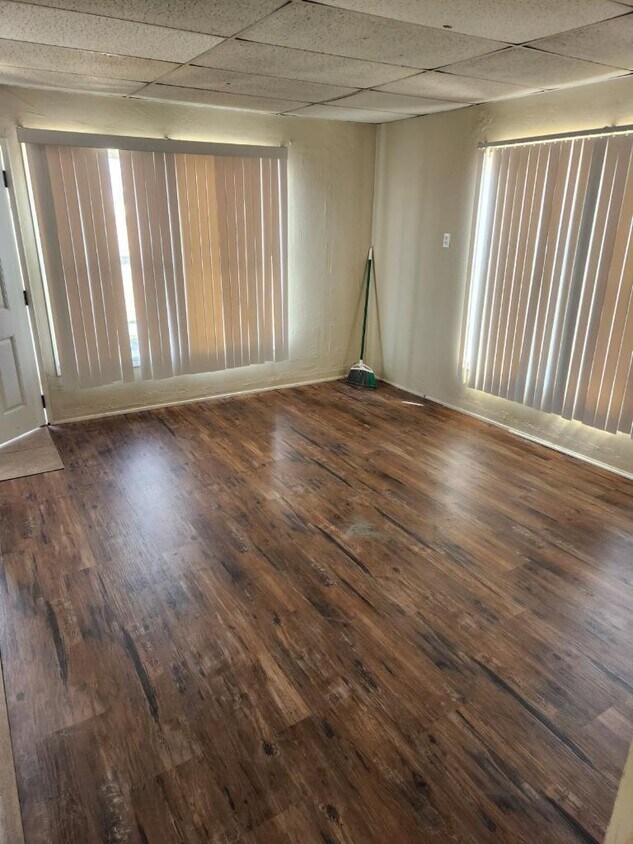 427 Hamilton St Unit ONE BEDROOM UPSTAIRS, Costa Mesa, CA 92627