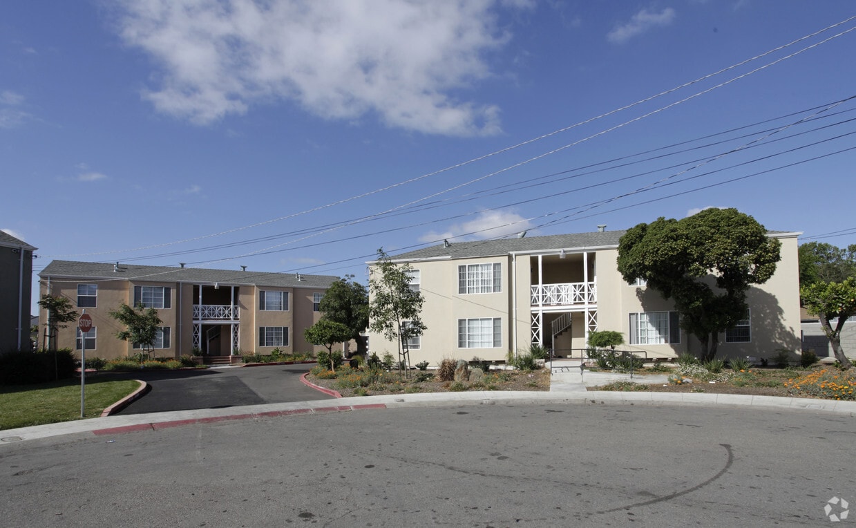 Primary Photo - Garden Villas Apartments