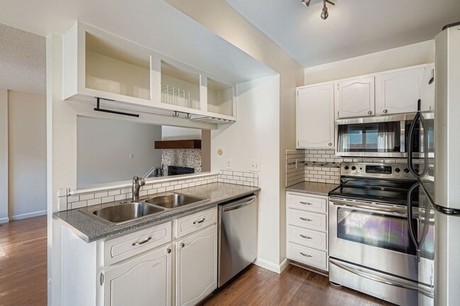 Building Photo - Fabulous 2 BED/1.5 BATH Condo in Boulder! ...