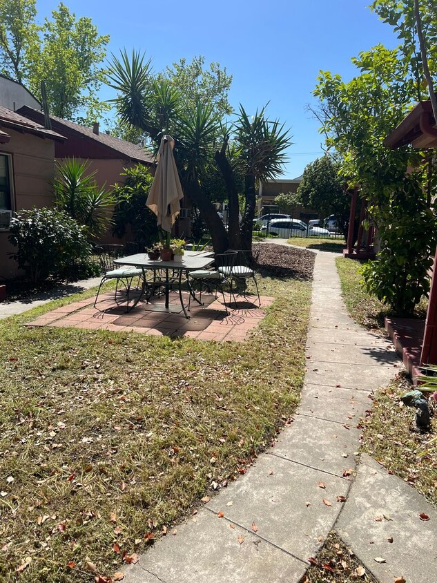 Primary Photo - 1 Bedroom/1 Full Bath