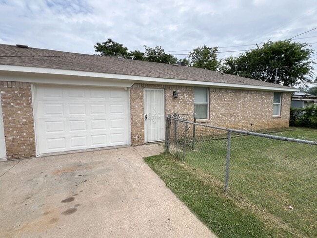 Foto del edificio - 1425 Little St