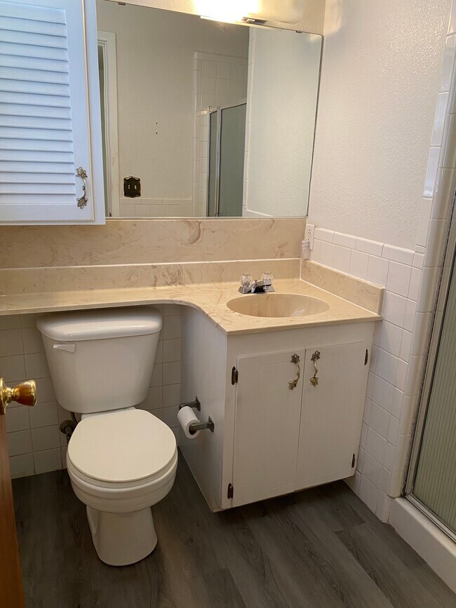 Building Photo - 5114 Susan Dr