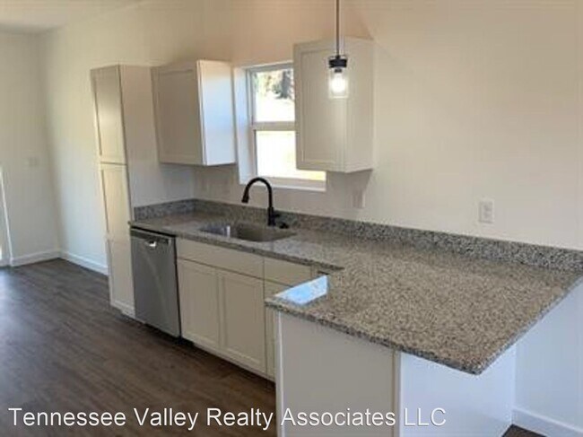 Foto del edificio - 2 br, 1 bath House - 804 West Oak Hill Avenue