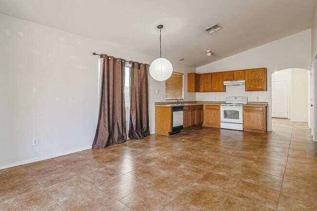 Building Photo - 11726 W Shaw Butte Dr