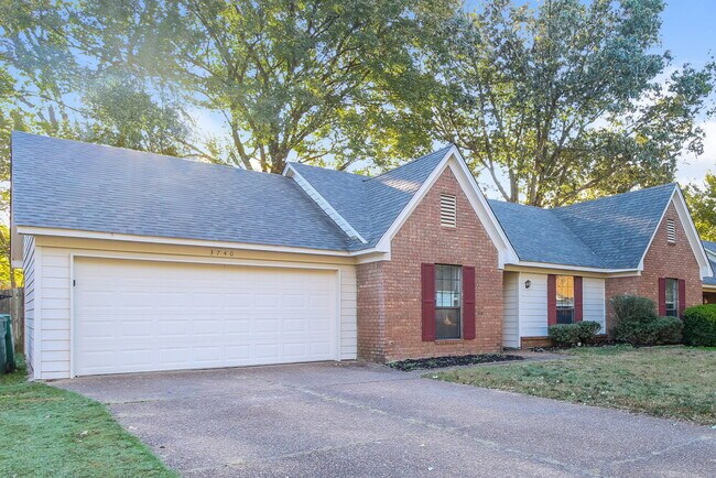 Building Photo - 3740 Schanna Dr