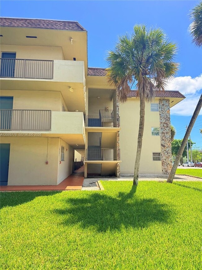 Building Photo - 7505 SW 82nd St