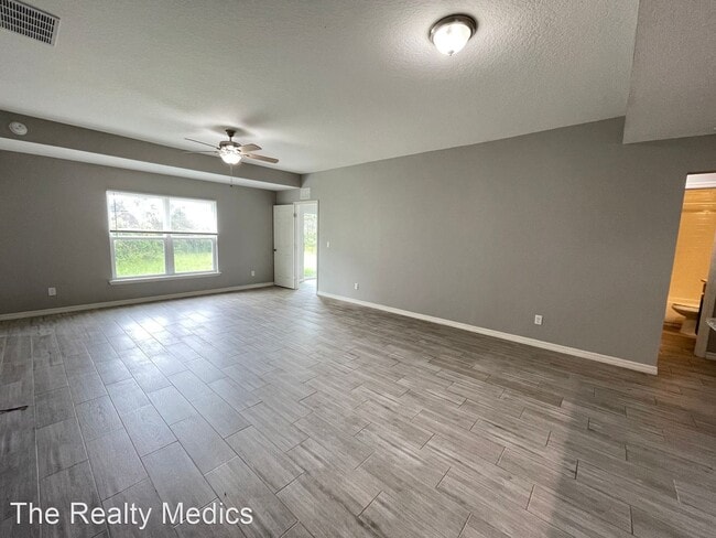 Building Photo - 3 br, 2 bath House - 2359 Fountain Rd