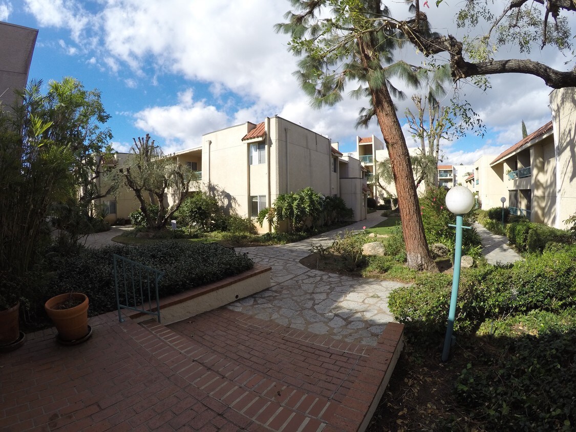Inside complex - 18307 Burbank Blvd
