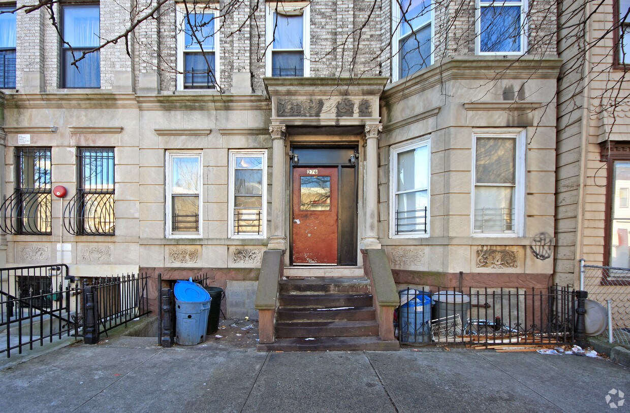 Building Photo - 276 Marion St