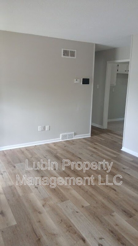 Building Photo - 5300 Beaverton Dr