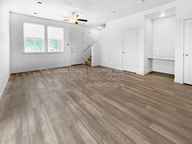 Foto del edificio - 2304 E Spice Lp