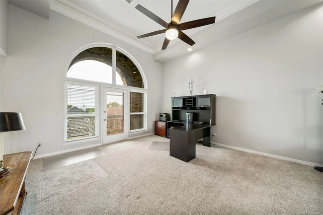 Building Photo - 5557 E 77th St