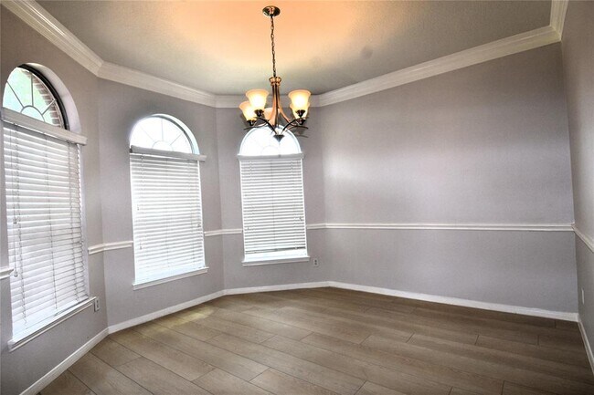 Foto del edificio - 6330 Bennington Springs Dr