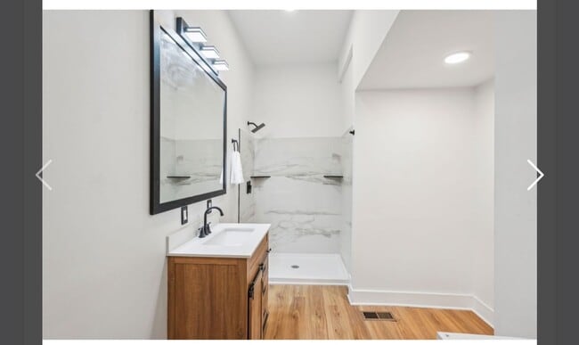 Building Photo - Spacious Three Bedroom Single Family Home ...