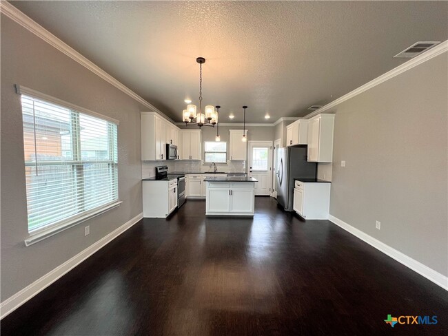 Foto del edificio - 7602 Hickman St