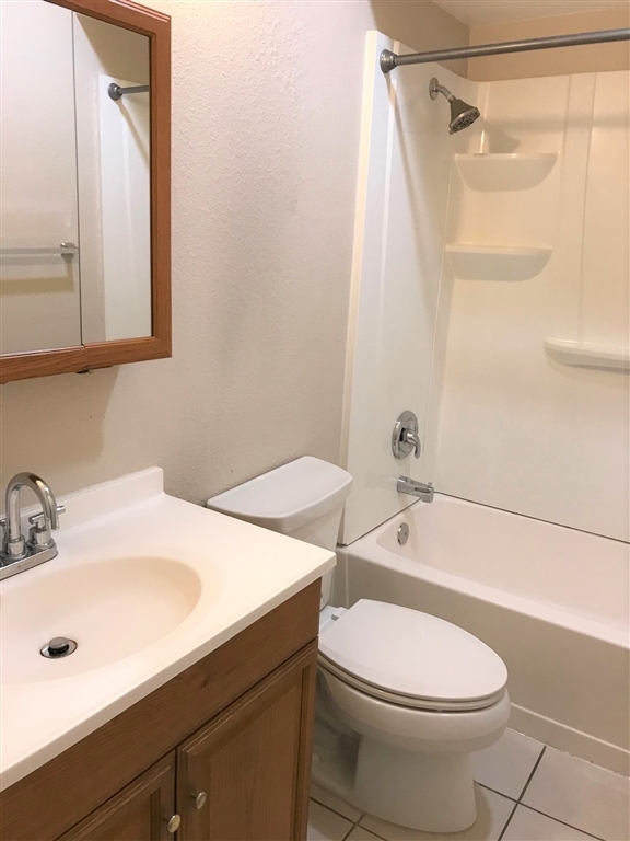 Foto del edificio - 4875 Cole St