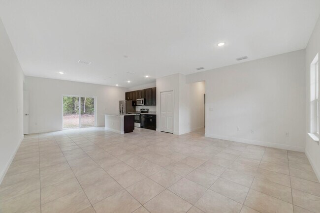 Building Photo - 10616 N Didiscus Dr