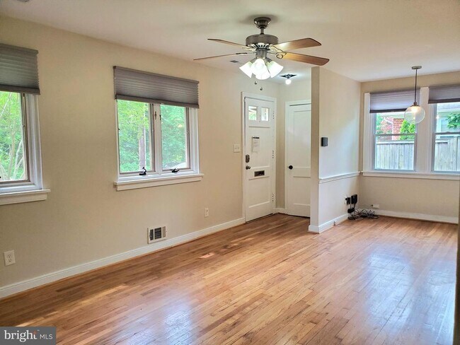 Foto del edificio - 1606 Lafayette Dr