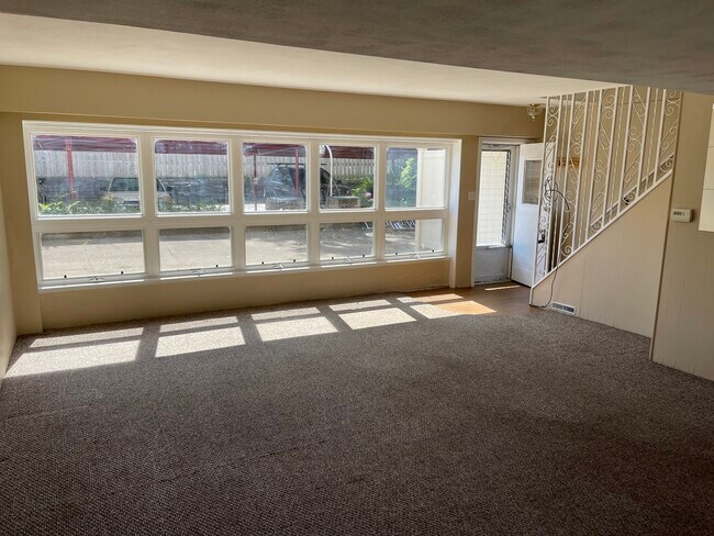 Foto del edificio - 3615 Kennedy Dr