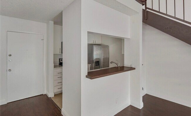 Living Room - 5460 White Oak