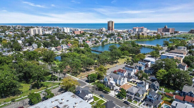 Building Photo - 700 Fifth Ave