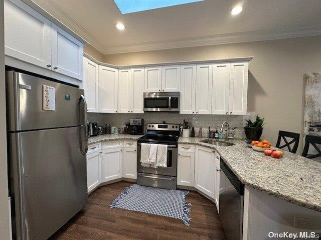 Foto del edificio - 50 Stewart Ave