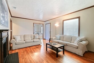 Building Photo - 304 E 60th St