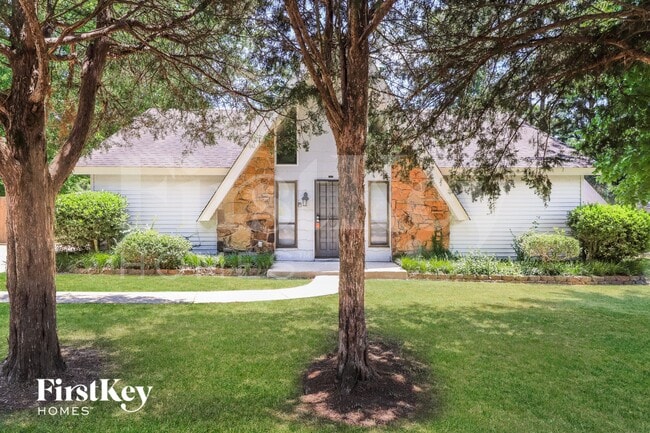 Foto del edificio - 6041 Colonyhill Dr