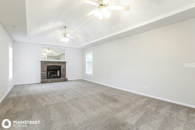 Building Photo - 406 South Huntington Dr, Greenwood, MO 64034