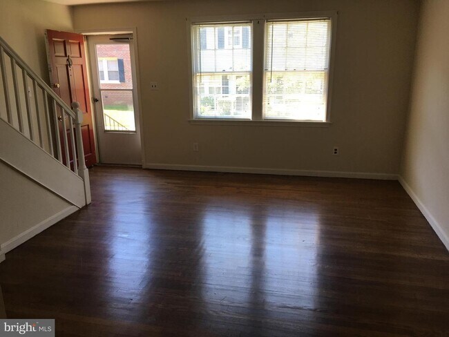 Foto del edificio - 2024 Fort Davis St SE