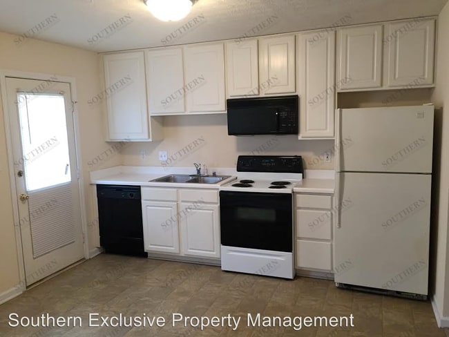 Building Photo - 3931 Banyan Ct