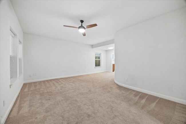 Building Photo - 1033 W 23rd St