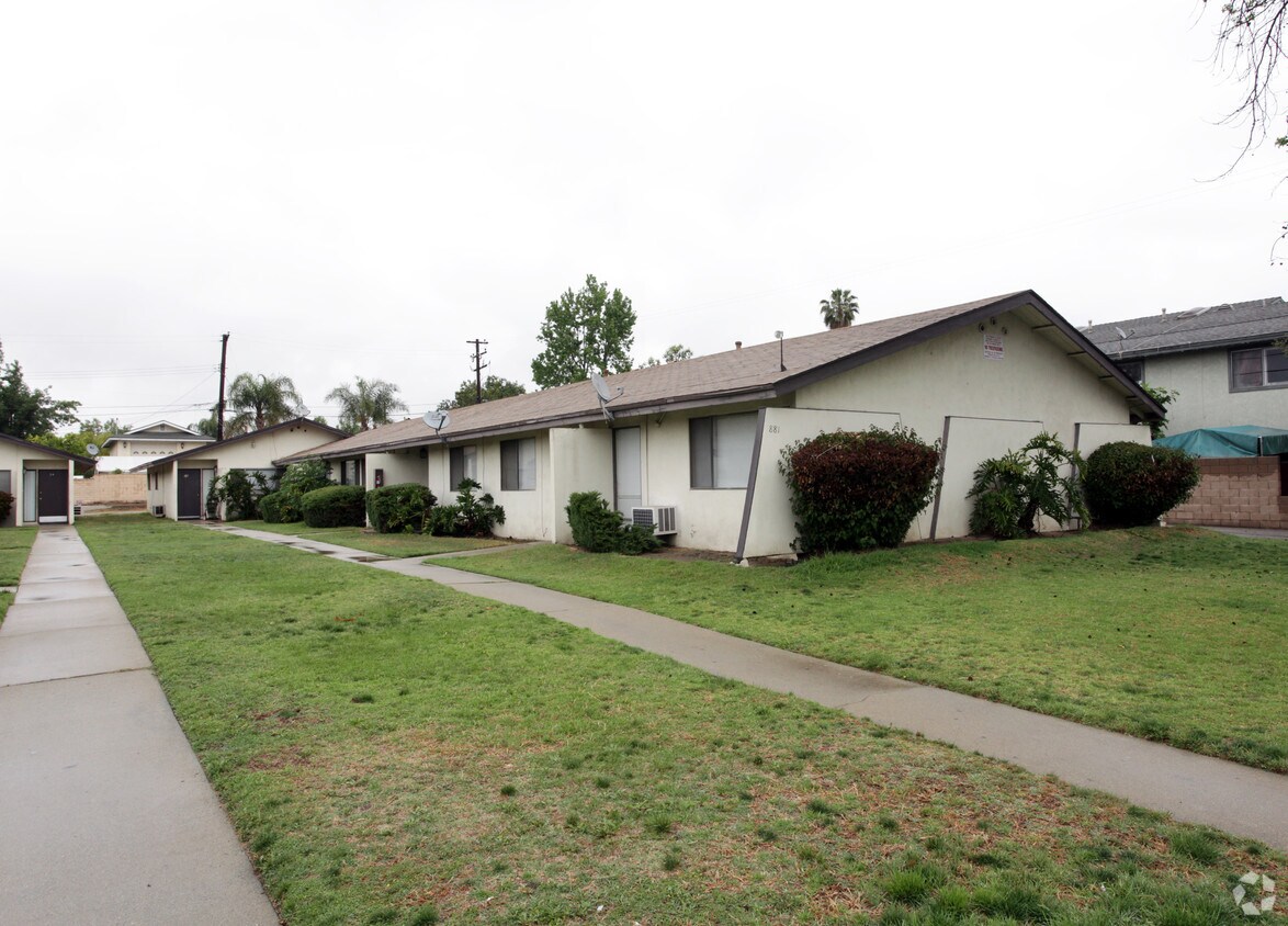 Building Photo - 867-881 E Alvarado St