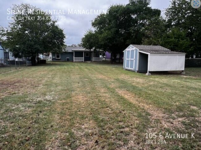 Building Photo - 105 E Avenue K