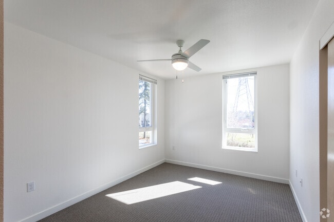 2BR, 2BA - 835 SF - The Archibald