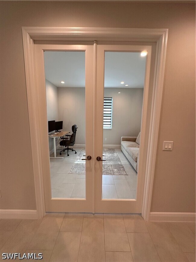 Foto del edificio - 2653 Seychelles Cir