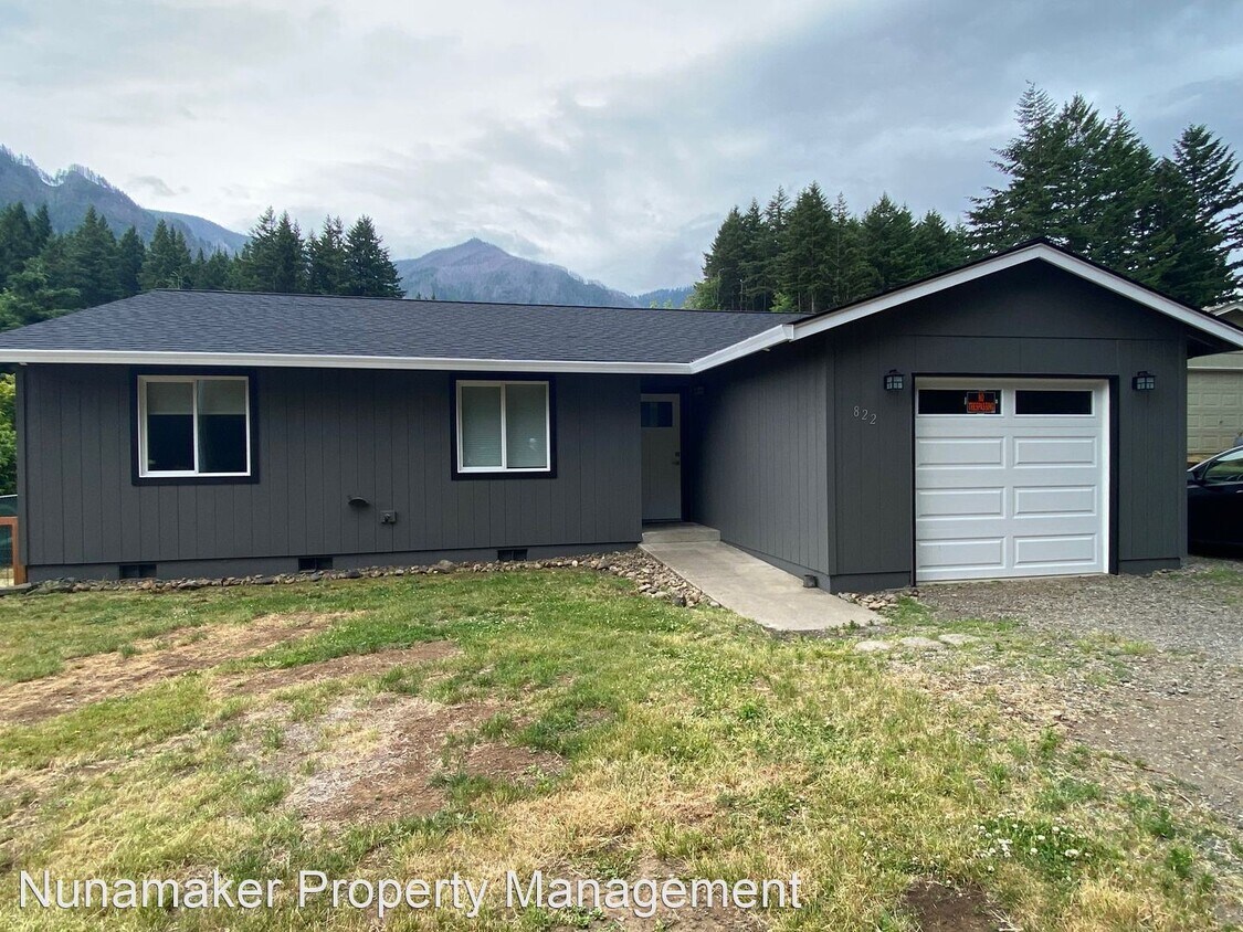 Foto principal - 3 br, 2 bath House - 822 Forest Ln