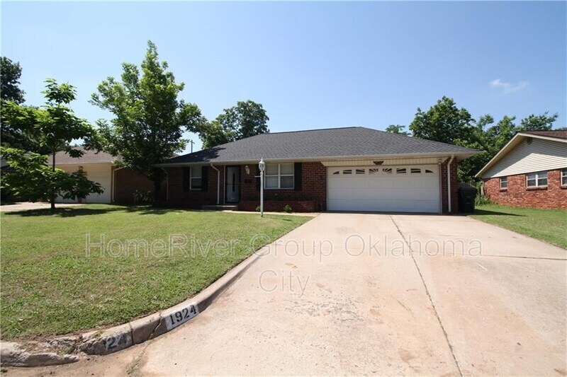 1924 Lanesboro Dr, The Village, OK 73120 House Rental in The Village